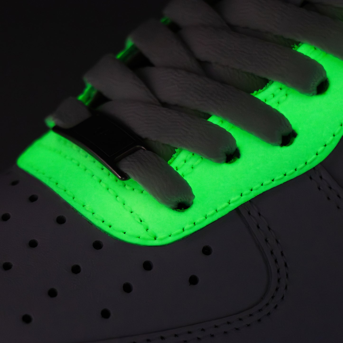 ANGELUS - Glow In The Dark Green Glow Paint (Pintura que brilla en la oscuridad)