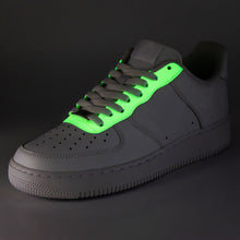 Cargar imagen en el visor de la galería, ANGELUS - Glow In The Dark Green Glow Paint (Pintura que brilla en la oscuridad)
