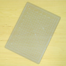 Cargar imagen en el visor de la galería, ART ALTERNATIVES - Self-Healing Cutting Mats (Pad de Corte)
