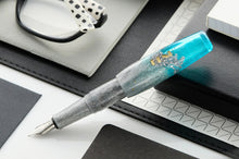 Load image into Gallery viewer, Benu Pixie Pluma Estilografica
