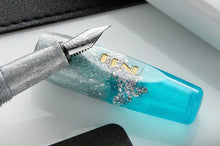 Load image into Gallery viewer, Benu Pixie Pluma Estilografica
