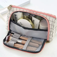Cargar imagen en el visor de la galería, Cartucheras de Tela - Estuche - Lapicero - Multifuncional Triangular
