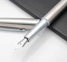 Cargar imagen en el visor de la galería, JINHAO - Jinhao 95 Pluma Fuente (Fountain Pen)
