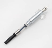 Cargar imagen en el visor de la galería, JINHAO - Jinhao 95 Pluma Fuente (Fountain Pen)
