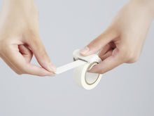 Cargar imagen en el visor de la galería, KOKUYO - Karu Cut Masking Tape Cutters (Cortador de Washi Tape)
