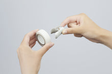 Cargar imagen en el visor de la galería, KOKUYO - Karu Cut Masking Tape Cutters (Cortador de Washi Tape)
