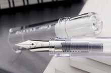 Cargar imagen en el visor de la galería, PILOT  - Kakuno Fountain Pen - Plumas Estilográficas o Fuente
