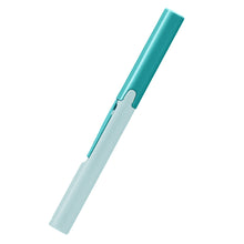 Cargar imagen en el visor de la galería, PLUS - Twiggy Curved Blade Pocket-Sized Scissors (Tijera de bolsillo)
