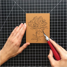 Cargar imagen en el visor de la galería, SPEEDBALL - Lino Cutter Assortment No. 1 (Surtido de Gubias para Linoleo o Goma) CAJA GOLPEADA DESCUENTO
