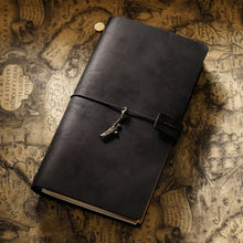 Cargar imagen en el visor de la galería, Traveler&#39;s Cuaderno de Viaje en Cuero
