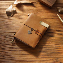 Cargar imagen en el visor de la galería, Cuaderno de Viaje en Cuero
