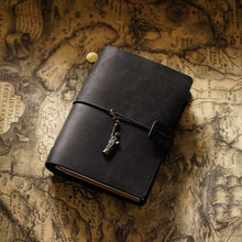Cargar imagen en el visor de la galería, Traveler&#39;s Cuaderno de Viaje en Cuero

