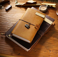 Cargar imagen en el visor de la galería, Cuaderno de Viaje en Cuero
