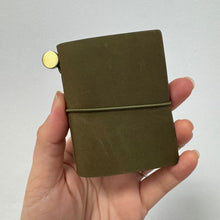 Cargar imagen en el visor de la galería, Cuaderno de Viaje en Cuero
