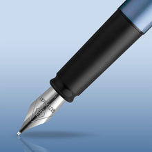 Cargar imagen en el visor de la galería, Allure Fountain Pen - Baby Blue
