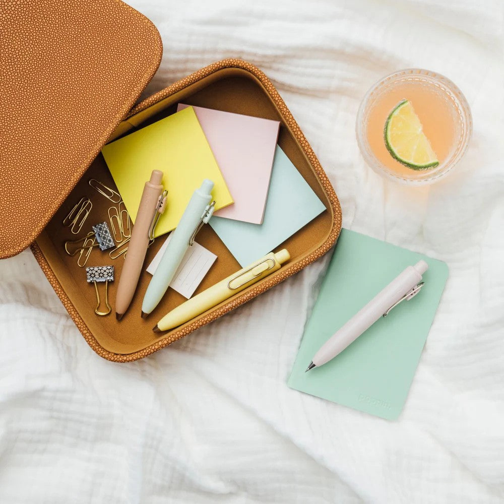 Uni-ball One P - Gel Pen 0.5mm - Black Ink - M Peony