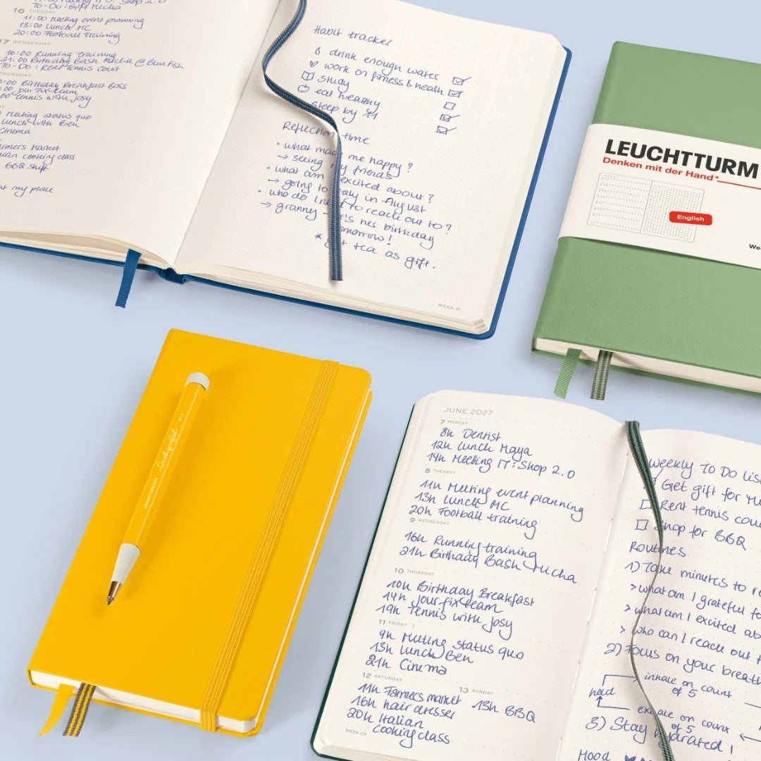 Leuchtturm 1917 - Agenda Semanal y Cuaderno de Raya - Agenda 2027 en Inglés