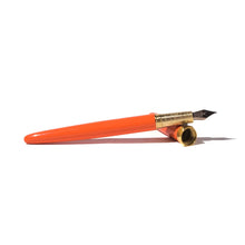 Cargar imagen en el visor de la galería, FERRIS WHEEL PRESS - Brush Fountain Pen (Signature)
